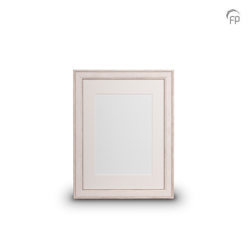 Houten fotolijst wit — medium formaat (foto 18 × 24 cm)